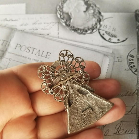 Beautiful VTG Angel Brooch - Picture 5 of 6